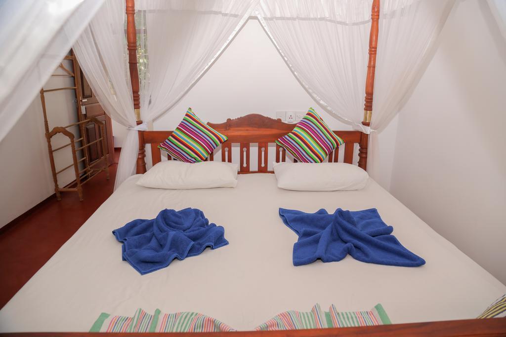 Tithira Guest House Мириса Екстериор снимка